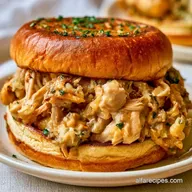 Ohio Shredded Chicken Sandwich: Creamy